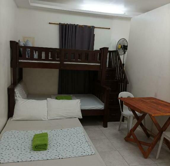 צימר Bolinao Transient House B