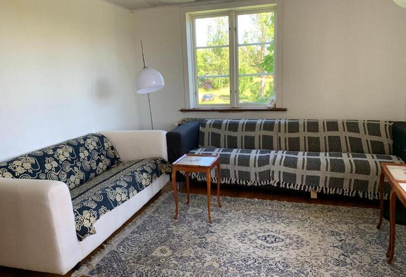 Bed and Breakfast Charming House On Large Property On Vato