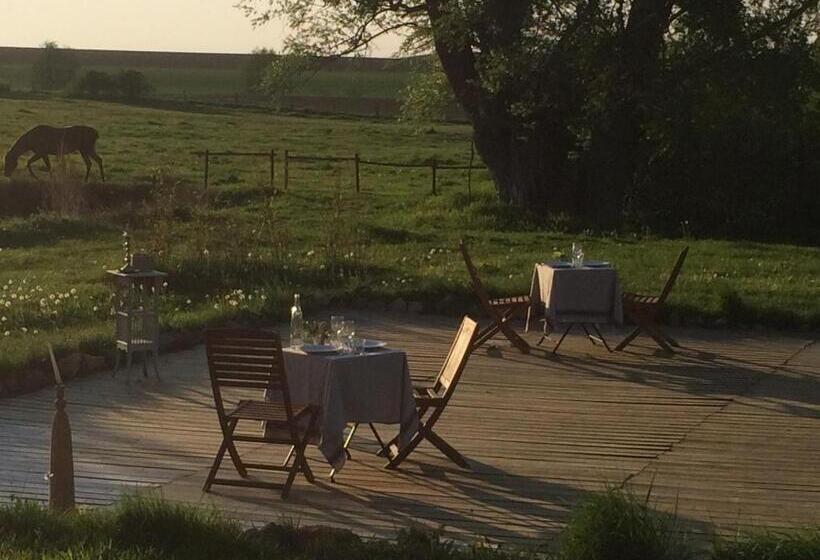 مبيت وإفطار Double Room On Farm