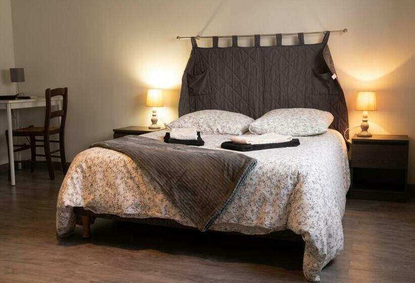 مبيت وإفطار La Vie Autrement