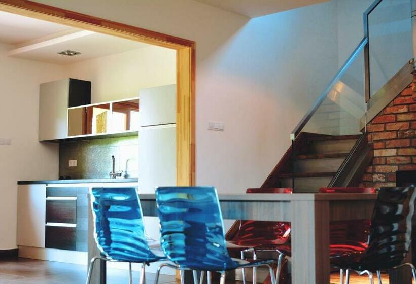 مبيت وإفطار Matkó Airport és élményközpont