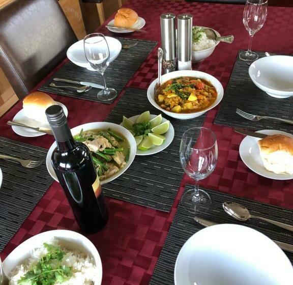 민박 Riverview House Younghusband