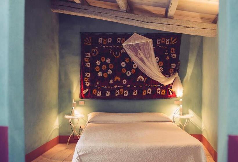 مبيت وإفطار Turchi Farm   Locanda Della Luna & Antico Frantoio