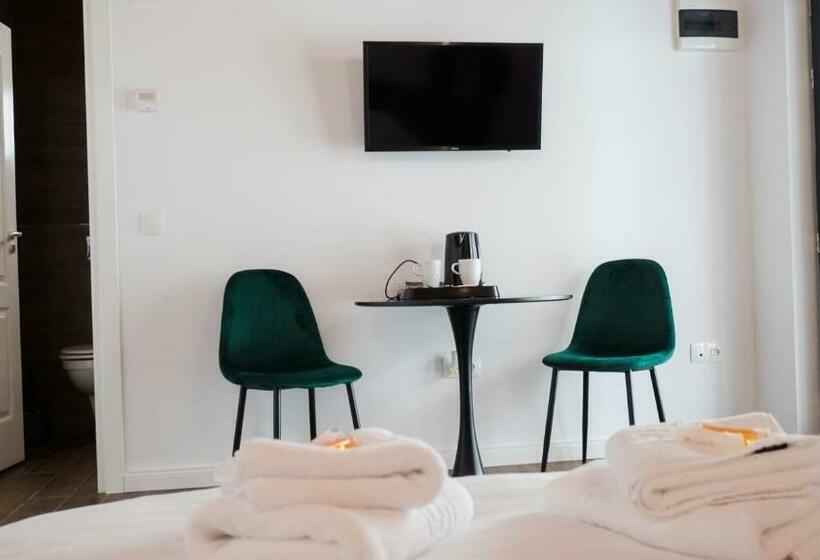 مبيت وإفطار Villa Wild Rooms