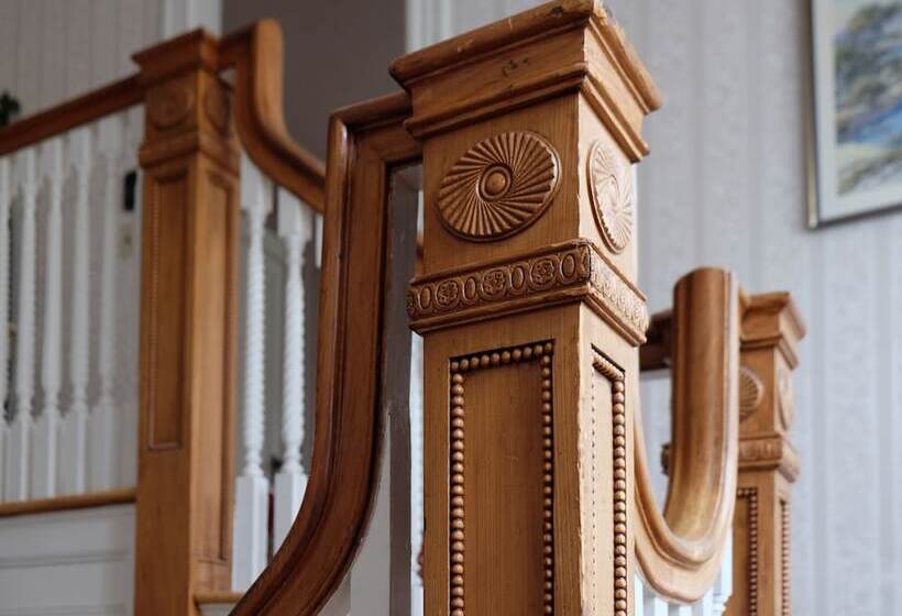 Guilford Bed And Breakfast