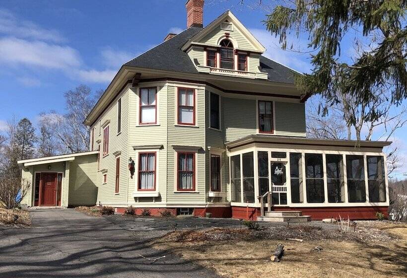 Guilford Bed And Breakfast