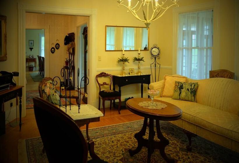 Guilford Bed And Breakfast