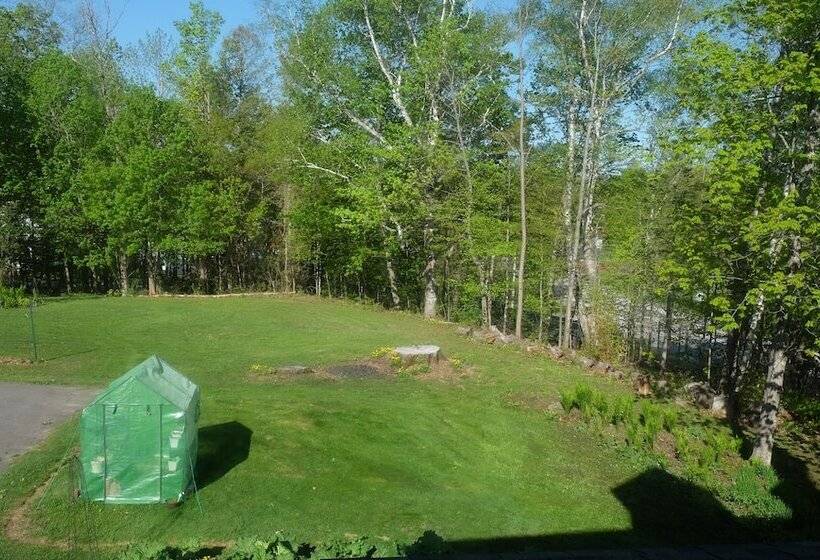 Guilford Bed And Breakfast