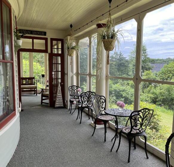 Guilford Bed And Breakfast