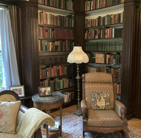 Guilford Bed And Breakfast