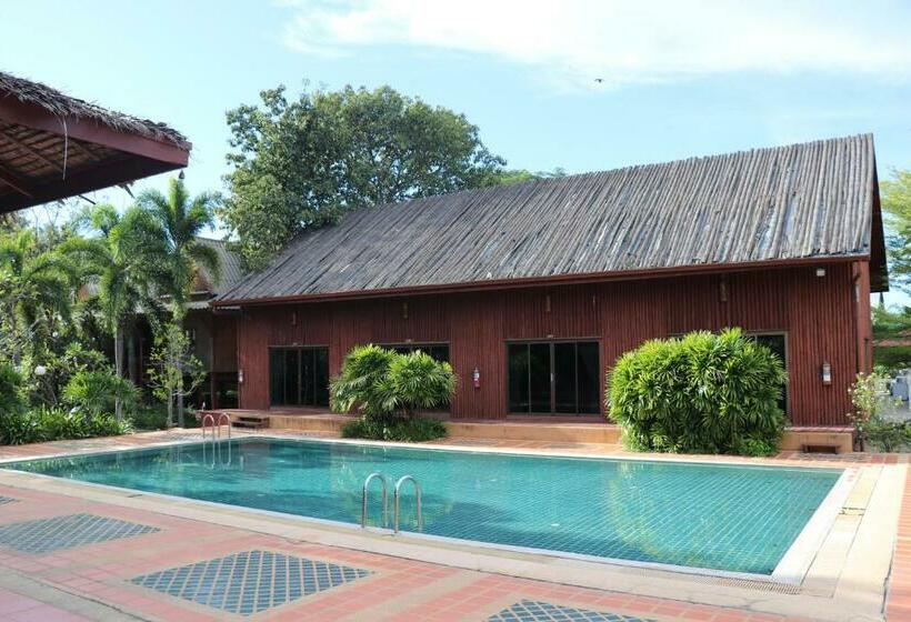 Hotel บ้านไทยรีสอร์ท