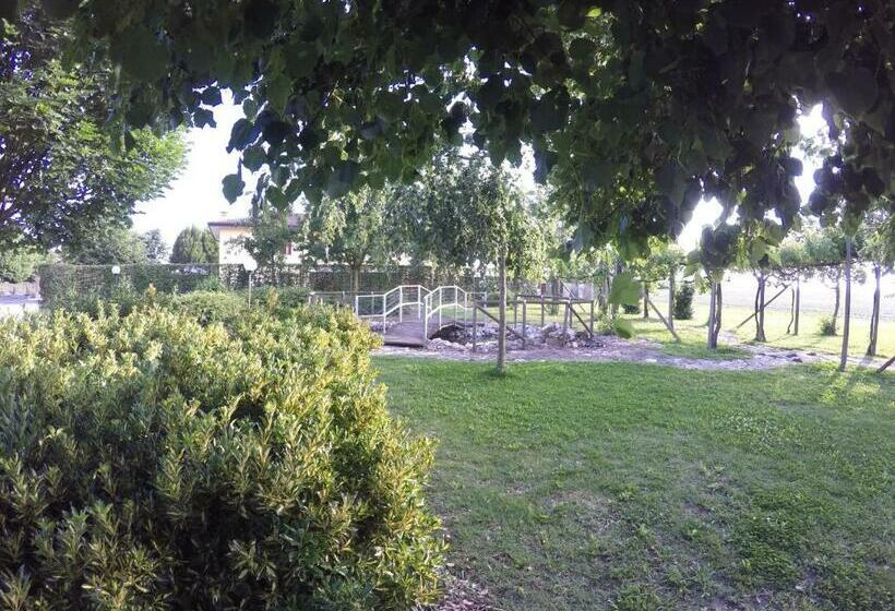 فندق Agriturismo La Rebosola