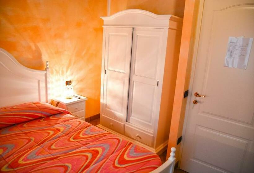 בית מלון כפרי Agriturismo La Rebosola