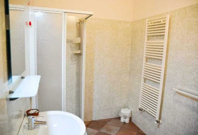 בית מלון כפרי Agriturismo La Rebosola