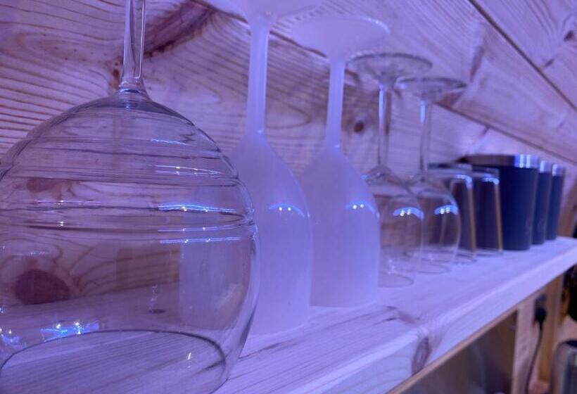 Отель Bryn Glamping