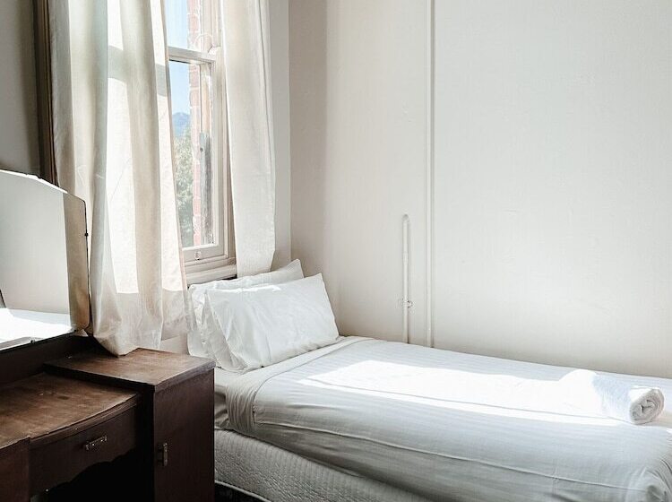 Central Hotel Stroud