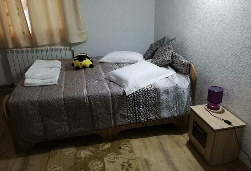 בית מלון כפרי Fructele Padurii