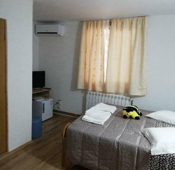 בית מלון כפרי Fructele Padurii