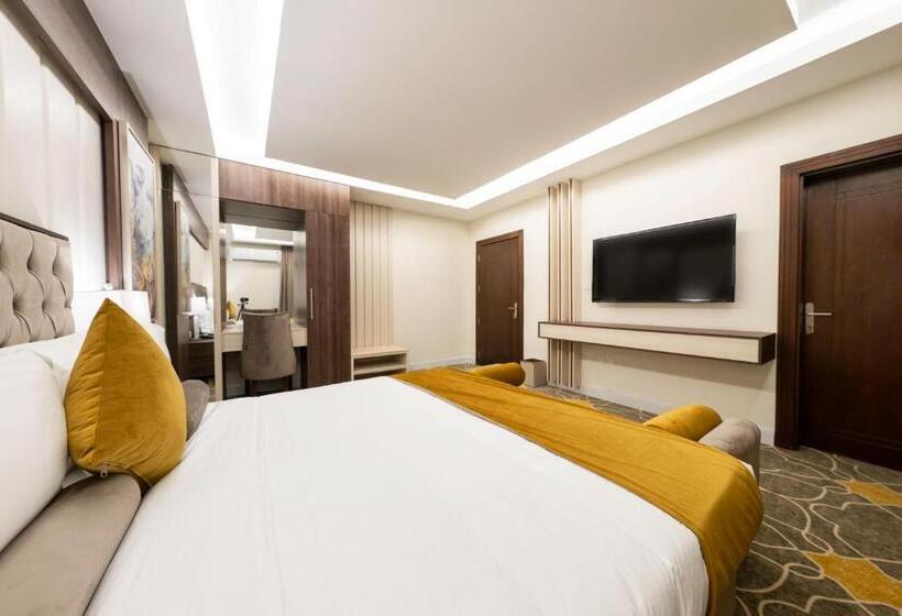 Отель Garden Millennium