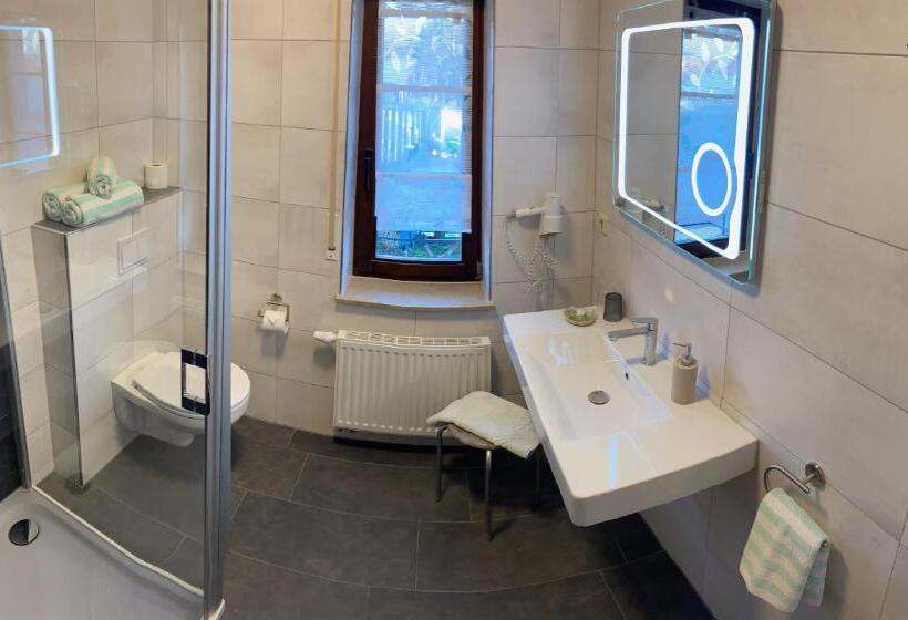 בית מלון כפרי Gasthaus Stuckatz