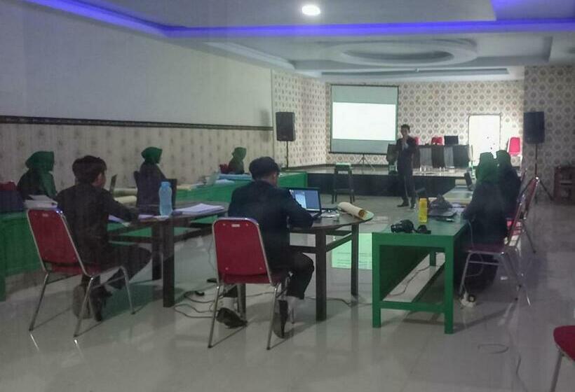 فندق Homestay Singgasana Mitra Reddoorz