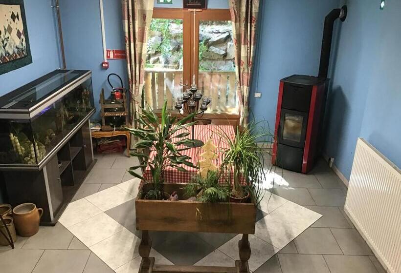 فندق Hôtel Restaurant La Fourmi