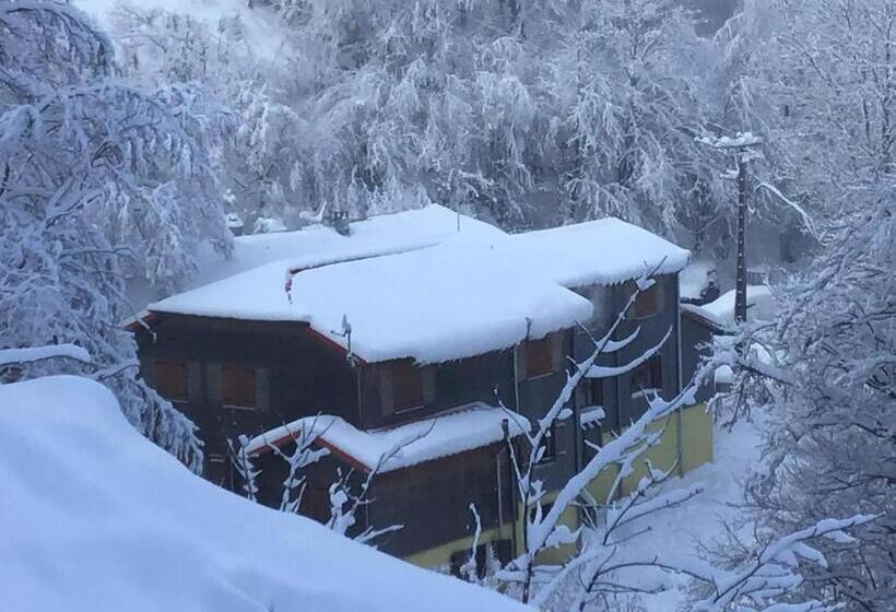 فندق Hôtel Restaurant La Fourmi