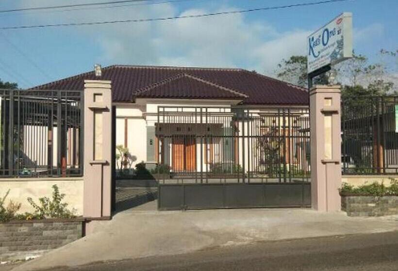 ホテル Kedai Oma Syariah Mitra Reddoorz