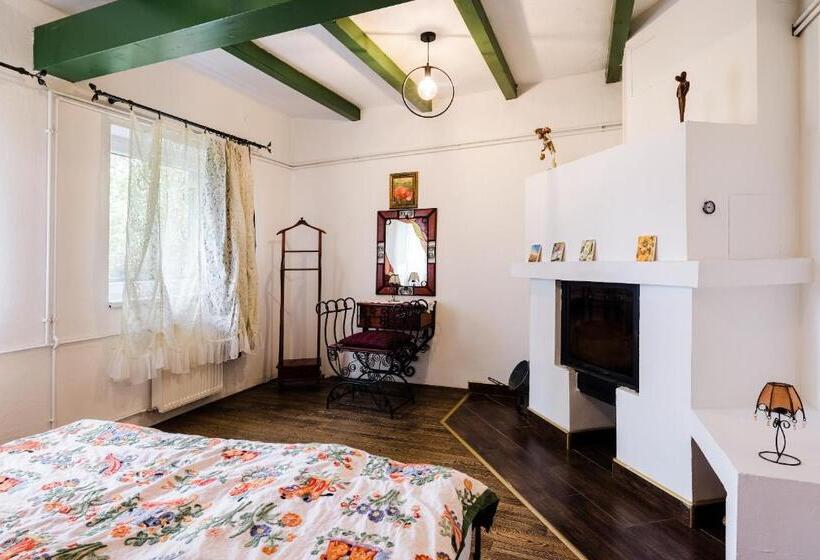 ホテル Kisparaszt Vendégház