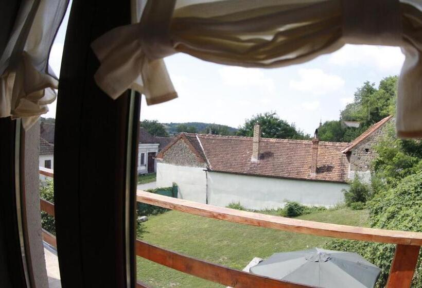 Отель Nerahouse