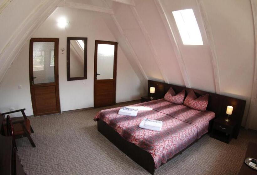 Отель Nerahouse