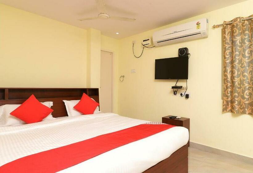 Отель Oyo 24824 Andhra Pradesh S Association