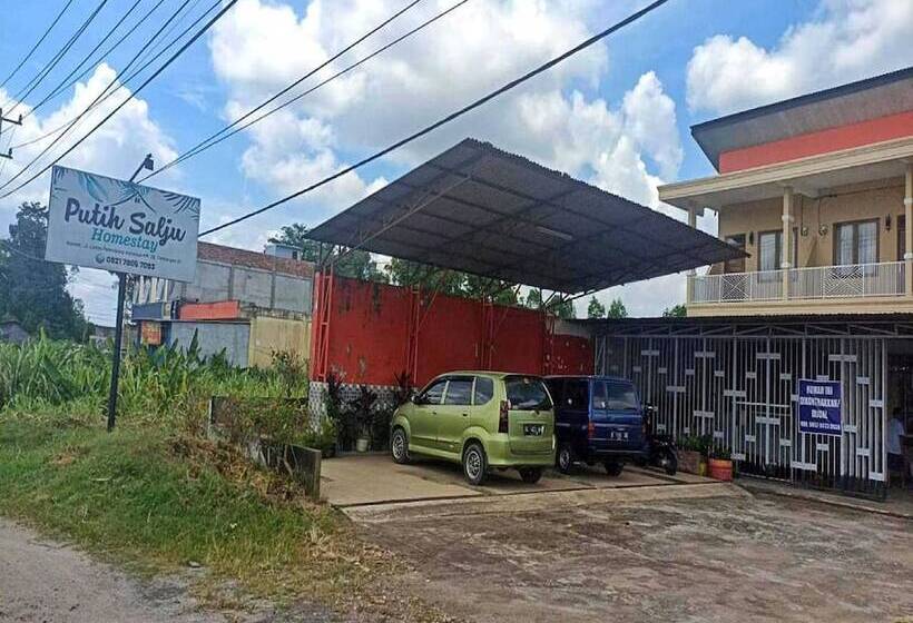 호텔 Oyo 90960 Putih Salju Homestay Syariah