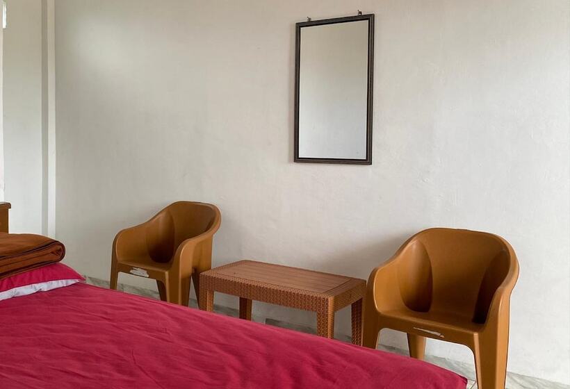 호텔 Oyo 90960 Putih Salju Homestay Syariah