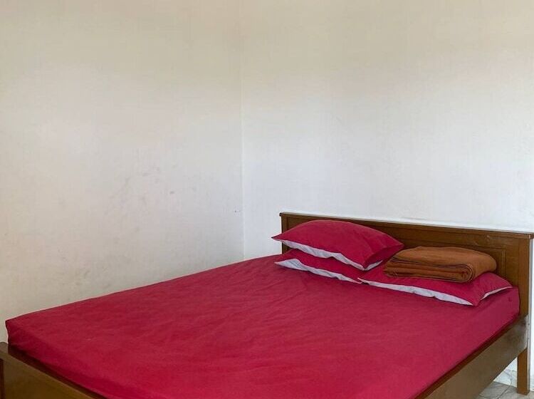 호텔 Oyo 90960 Putih Salju Homestay Syariah