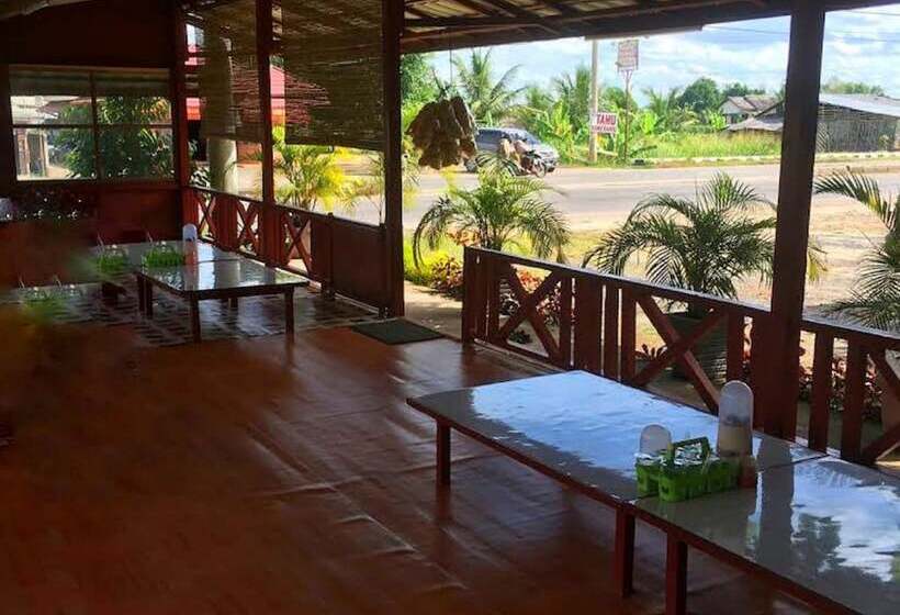 호텔 Oyo 90960 Putih Salju Homestay Syariah