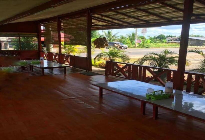 호텔 Oyo 90960 Putih Salju Homestay Syariah