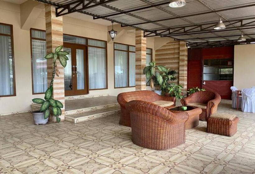 호텔 Oyo 90960 Putih Salju Homestay Syariah