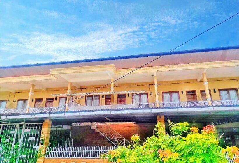 호텔 Oyo 90960 Putih Salju Homestay Syariah