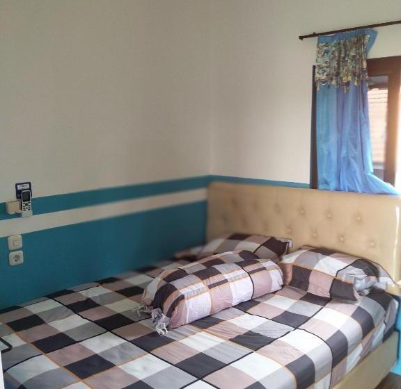 בית מלון כפרי Penginapan Banyu Biruku