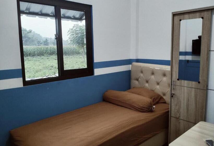 בית מלון כפרי Penginapan Banyu Biruku