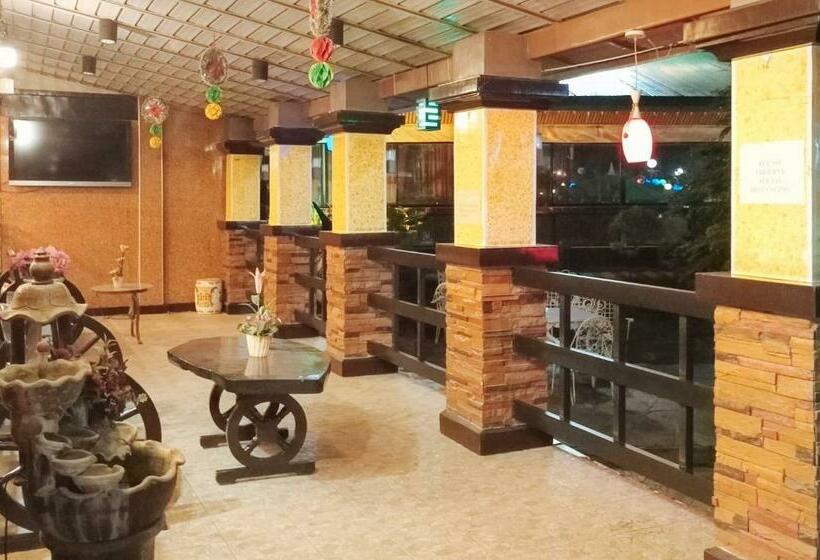 فندق Reddoorz @ Buug Palace Inland Resort