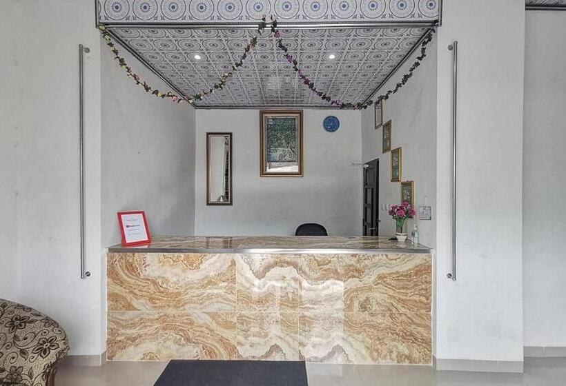 호텔 Reddoorz Near Kantor Walikota Bontang