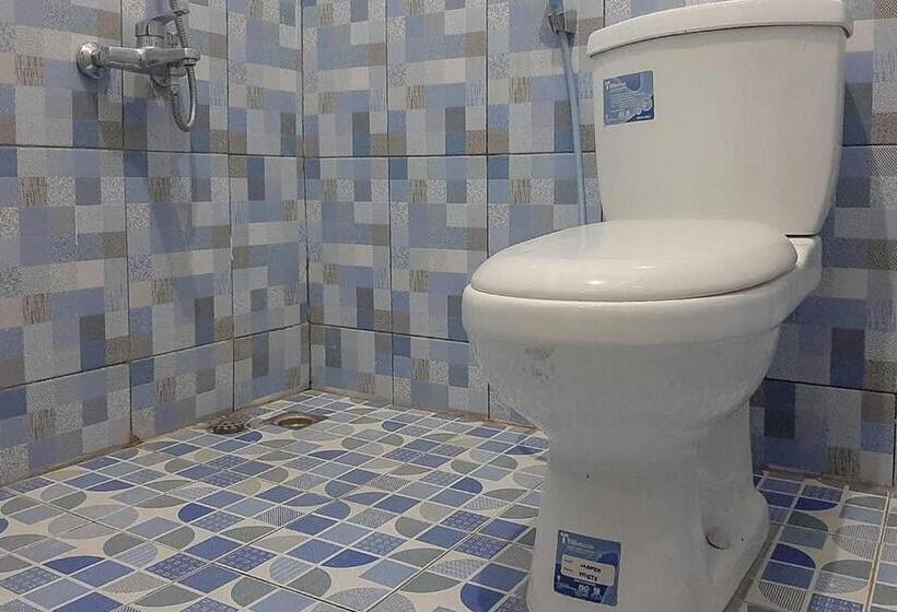 호텔 Reddoorz Near Kantor Walikota Bontang