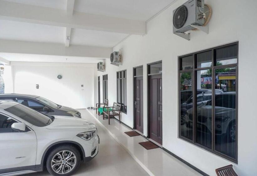 酒店 Reddoorz Near Terminal Tirtonadi 2