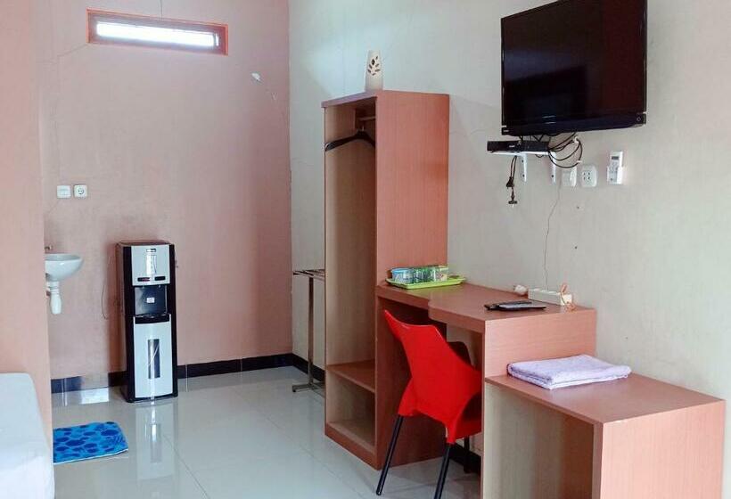 فندق Reddoorz Syariah Near Danau Tes Bengkulu