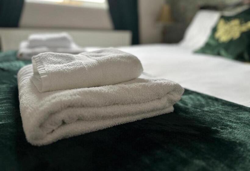 فندق The Bear Inn