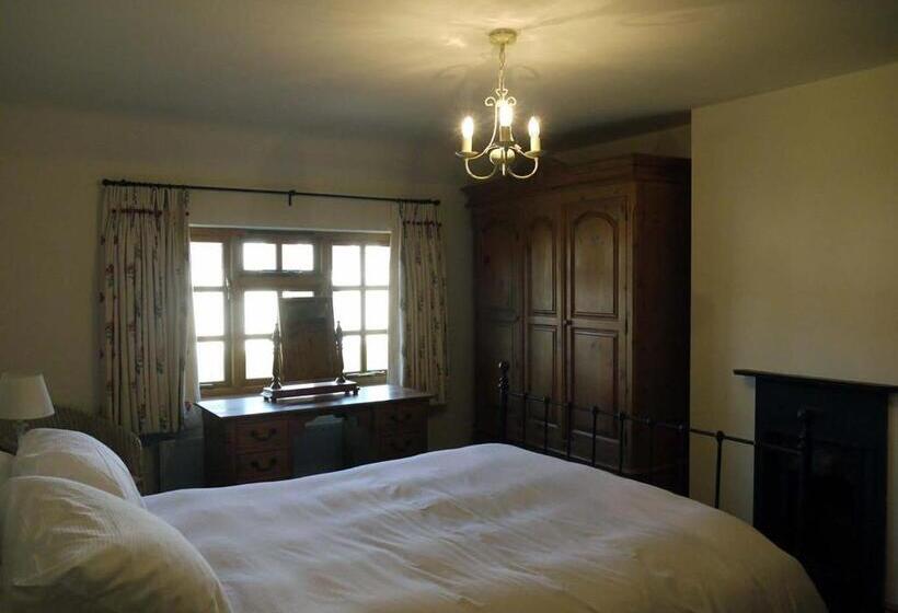 One Pelham Grove Bed & Breakfast