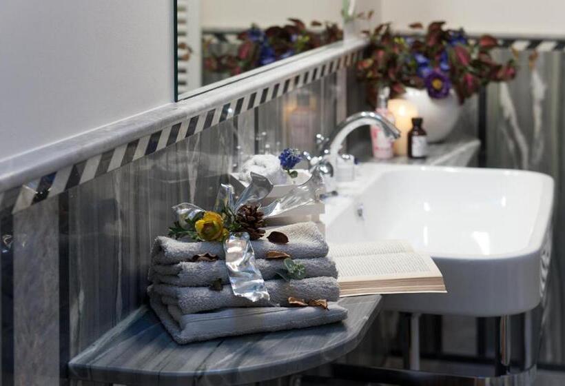 بنسيون Abbazia Di Santa Maria Di Pero   Ninni Riva