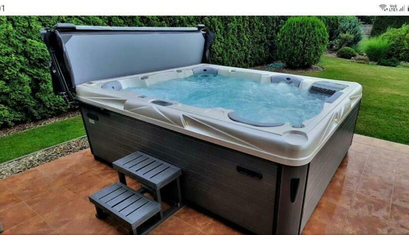 بنسيون Apartmany Alex S Bazenom